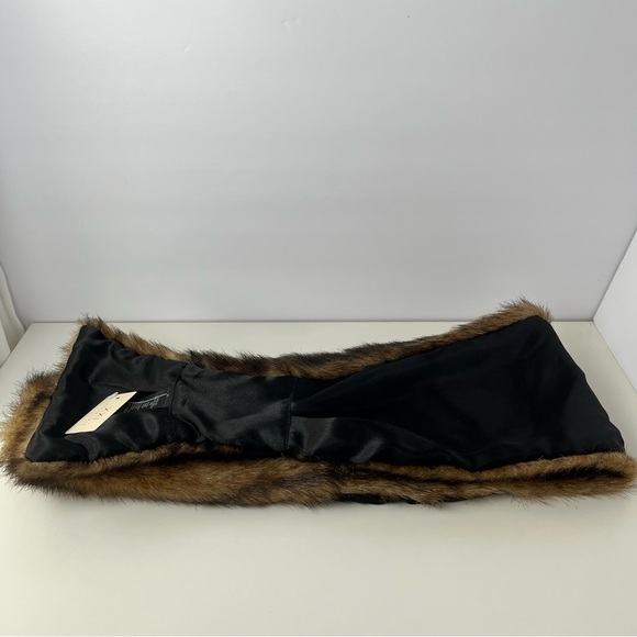 Fur Faux Scarf Elegant in Brown - Picture 8 of 10